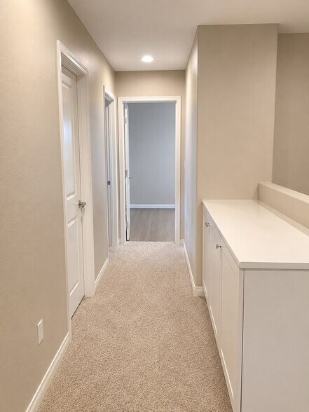 Building Photo - 2308 Navigation Cir
