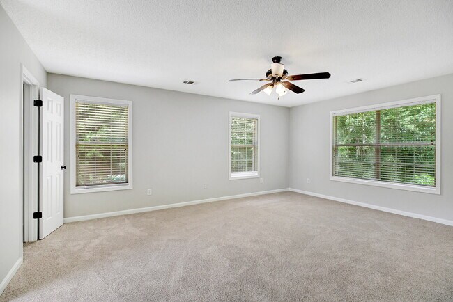 Building Photo - 75 Rock Mill Ct