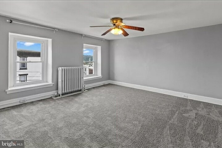 Building Photo - 214 Hermitage St