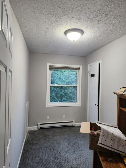 Building Photo - 1221 E Nimisila Rd