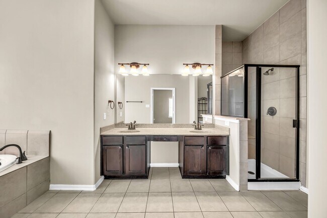 Building Photo - 2614 Winding Creek Way