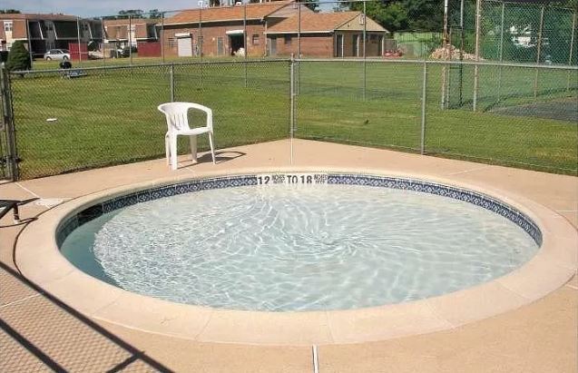 Community Pool - 3 Florence Tollgate Plz