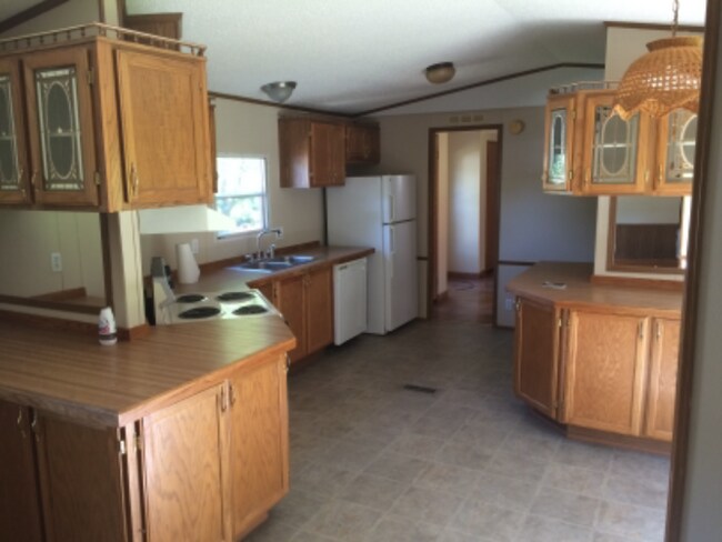 Building Photo - 1590 State Hwy 47