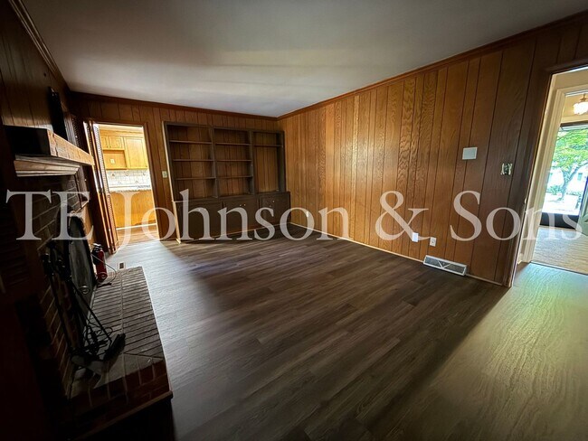 Building Photo - 2722 Winslow Ln