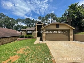 Building Photo - 5 Parma Dr