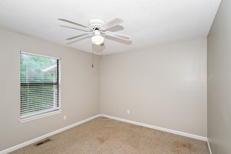 Building Photo - 3278 Pilgrims Ct