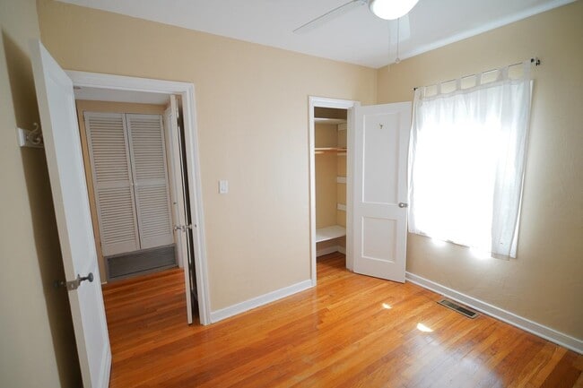 Building Photo - 525 Truett Dr