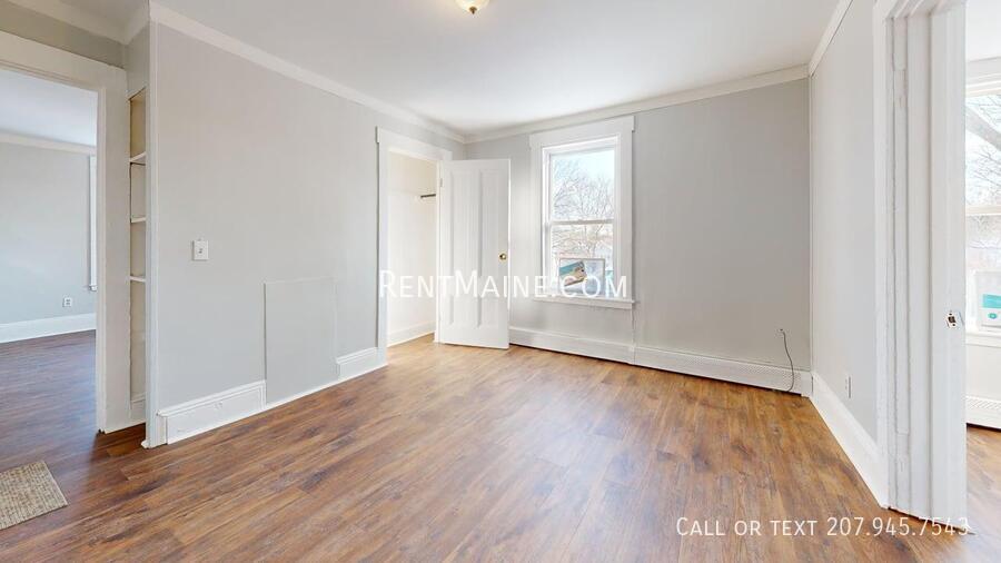 Building Photo - 22 Birch St