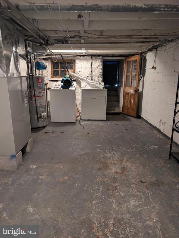 Building Photo - 3135 Tilden Dr