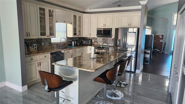 Building Photo - 7809 Rex Hill Trail