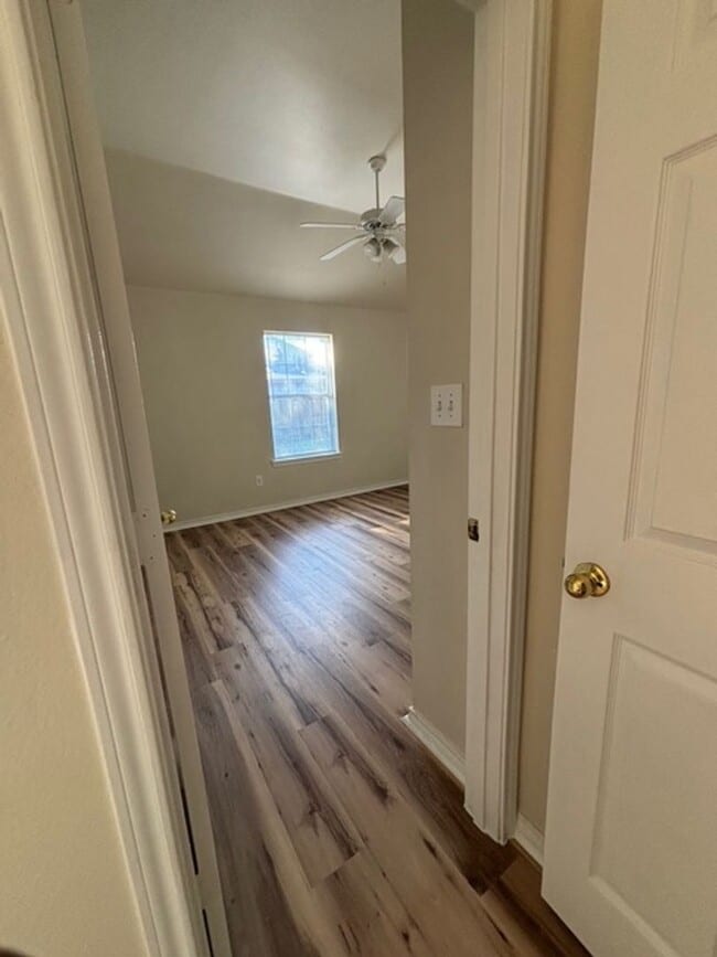 Building Photo - Charming 3 Bedroom, 2 Bath Home – Move-In Ready!