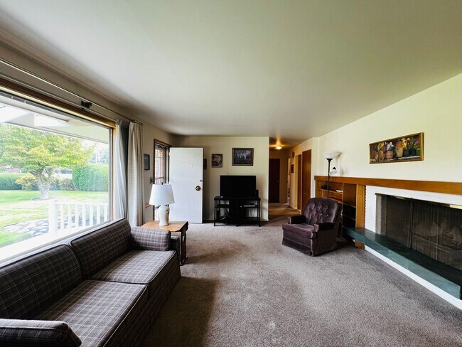 Building Photo - Non-Refundable & Security Deposit Total: $...
