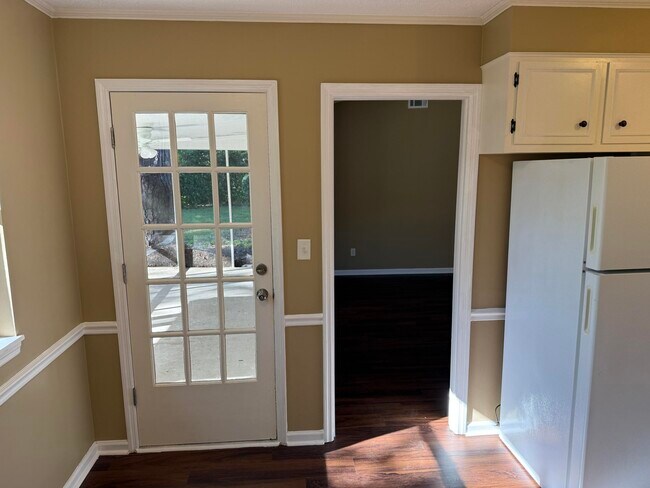 Building Photo - 3326 Quaker Springs Rd