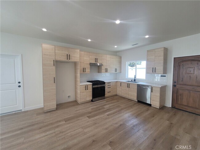 Building Photo - 16840 Los Alimos St