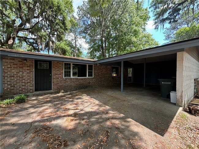 Building Photo - 12434 Largo Dr