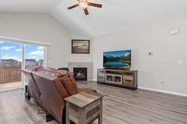 Building Photo - 965 Mount Andrew Dr