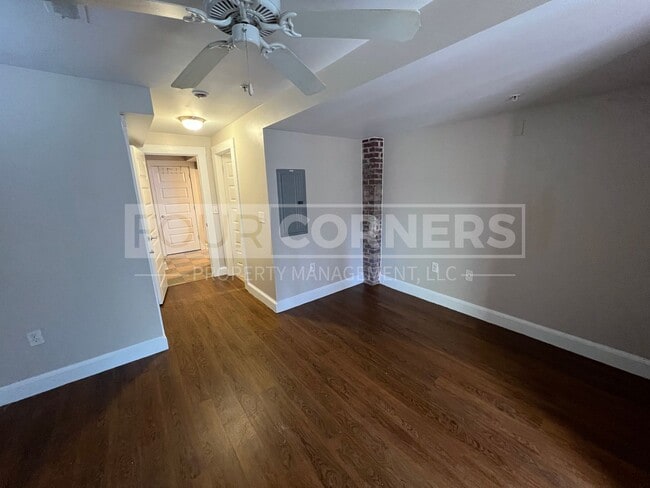 Building Photo - Beautiful 1 Bedroom 1 Bath Apartment