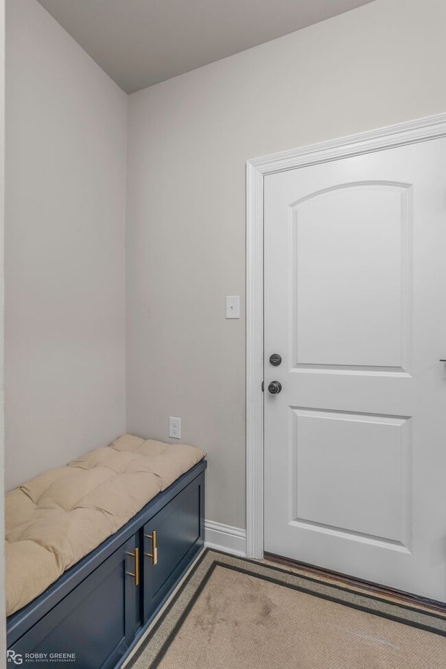 Building Photo - Beautiful 3 bedroom/2 bathroom in Willow Heights