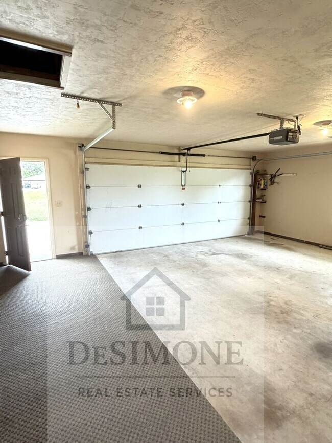 Building Photo - 4530 SW 46th St