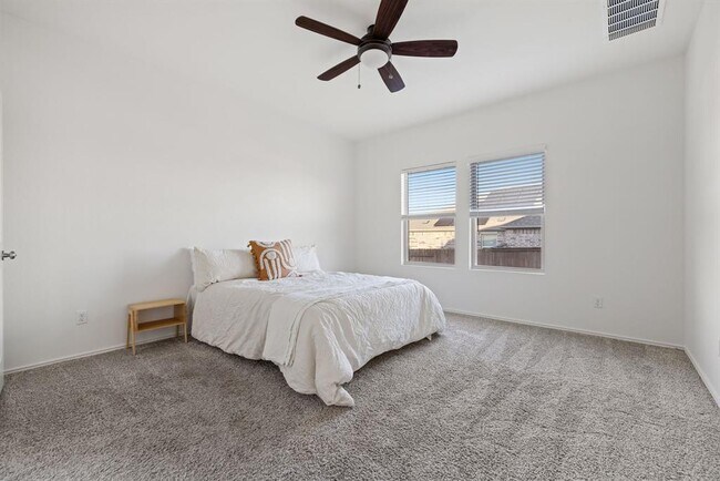 Building Photo - 1428 Chad Dr