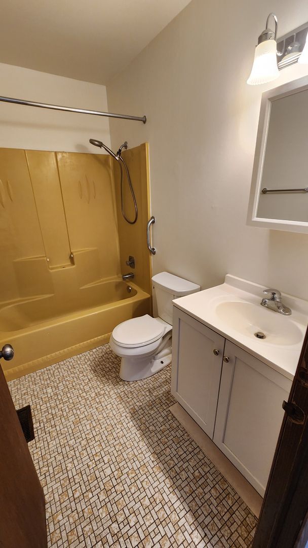 Building Photo - rp620