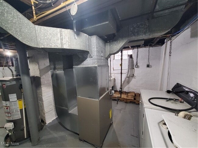 Building Photo - 13413 Durkee Ave