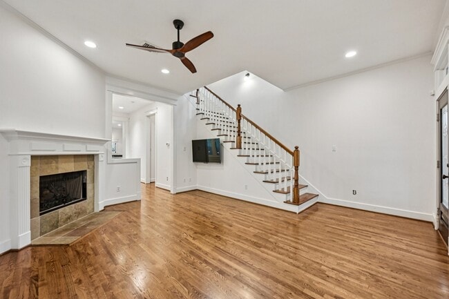 Building Photo - 1537 Alexander St