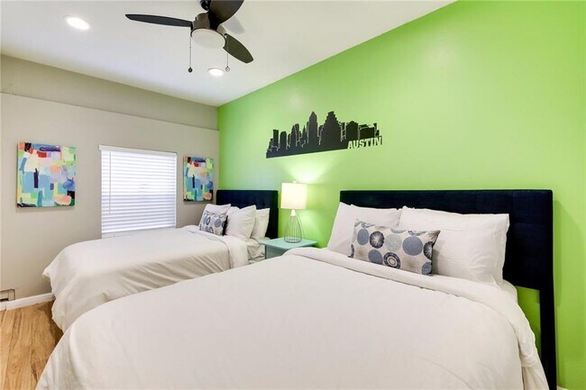 Building Photo - 609 Upson St