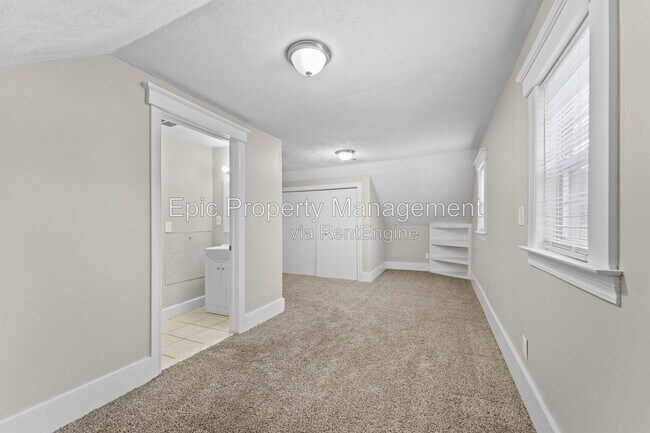 Building Photo - 2508 W Jefferson Ave