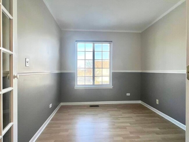 Building Photo - 3356 Ravinia Cir