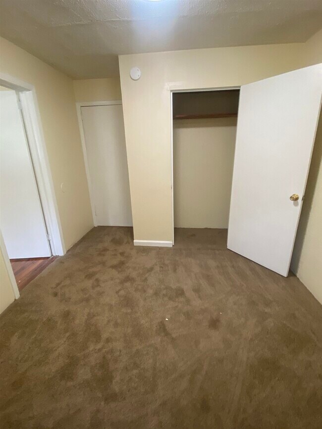 Building Photo - 1609 Atkamire Dr