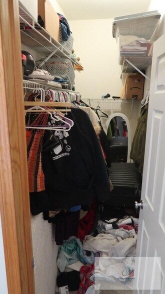 Building Photo - 1446 W Chicago Ave