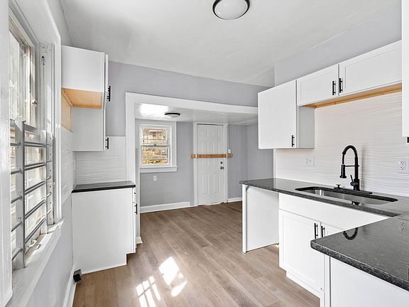 Building Photo - 5614 Brooklyn Ave