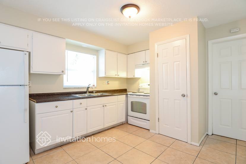 Building Photo - 11740 129th Ave N