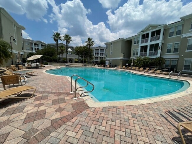 Building Photo - 2 Bedroom - 1 Bathroom - Gardens of Bridge...