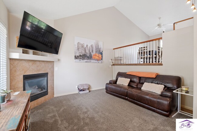 Building Photo - Beautiful Multilevel home in Cattail Creek...
