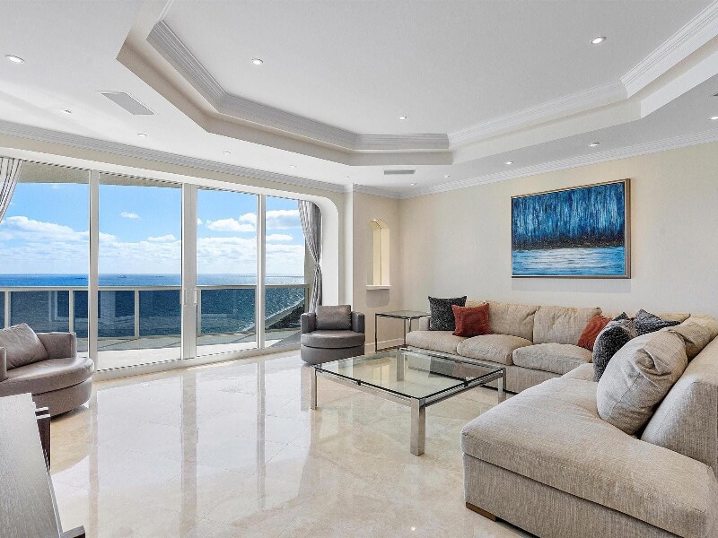 Building Photo - 3200 N Ocean Blvd