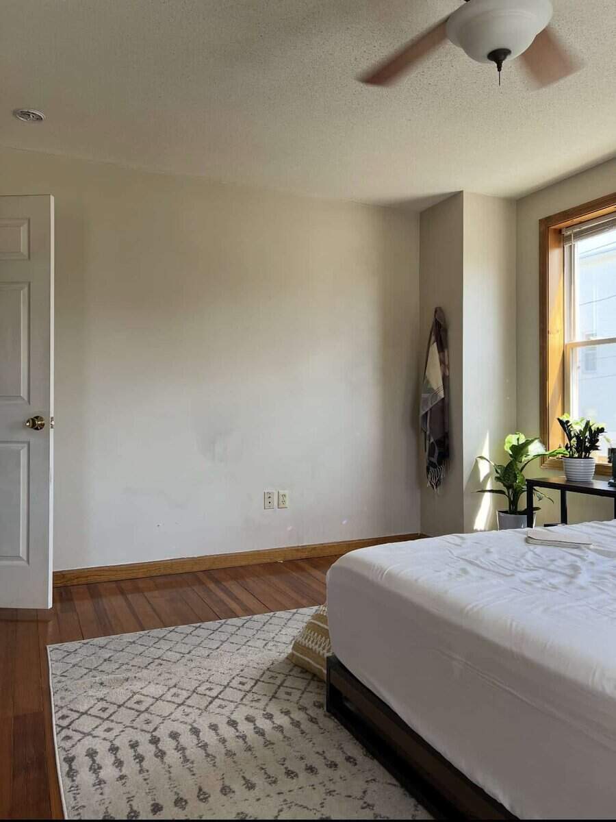 Building Photo - 33B Parsons St