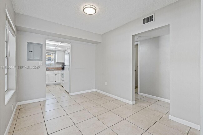 Building Photo - 7330 SW 82nd St