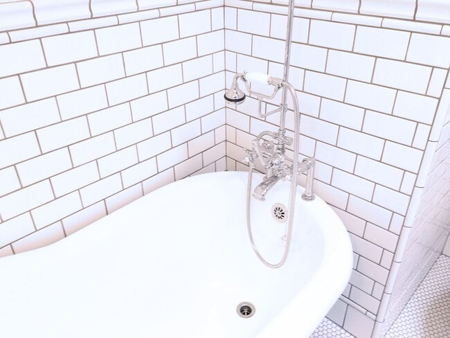 Building Photo - 2191 El Sereno Ave