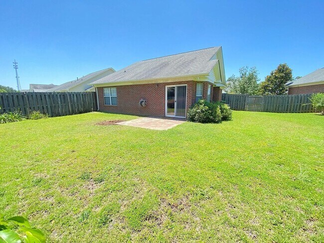 Building Photo - 109 Travertine Crossing