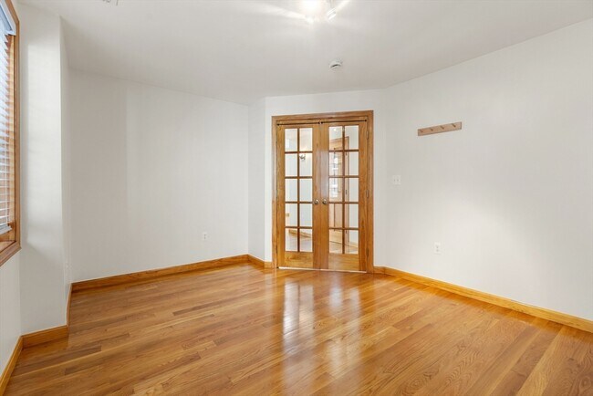 Building Photo - 609-611-611 Dorchester Ave