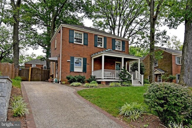 Building Photo - 1531 Patrick Henry Dr