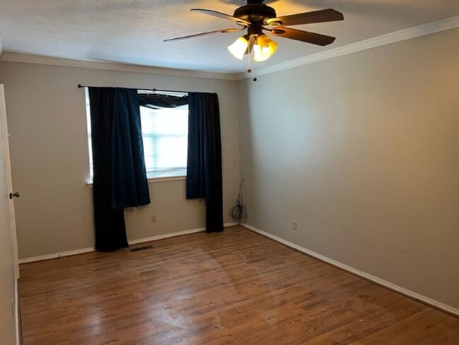 Building Photo - Four Bedroom Home on Over Half an Acre in Vandergriff School District