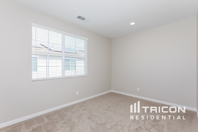 Building Photo - 24931 Padre Ct