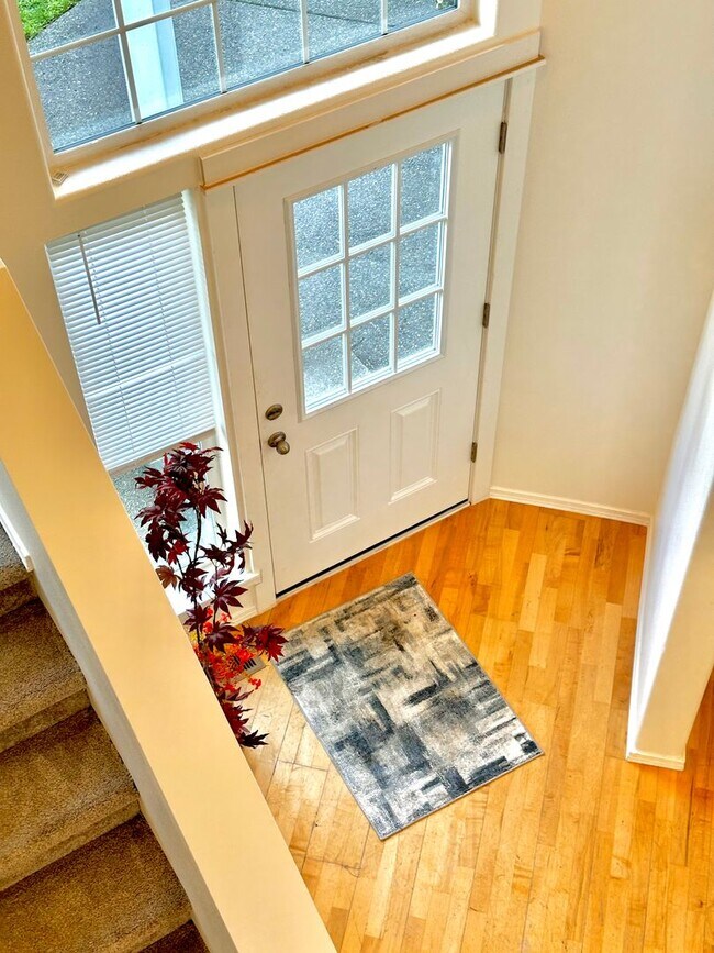 Building Photo - Spacious 4-Bedroom Home with Modern Comforts in Spanaway, WA