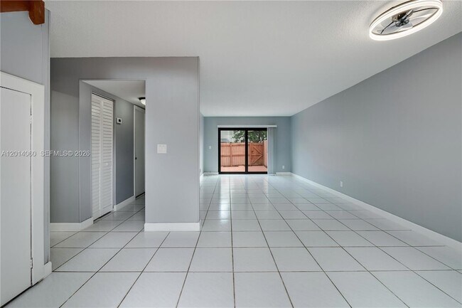 Building Photo - 6929 SW 110th Ave