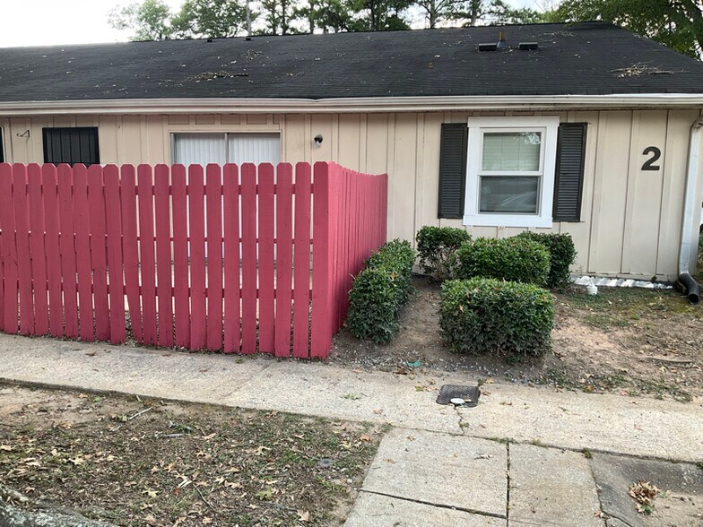 Building Photo - 4701 Flat Shoals Rd