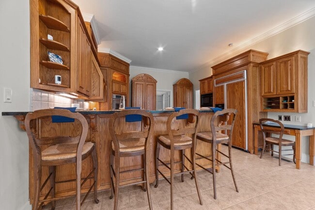 Building Photo - 450 Cox Rd