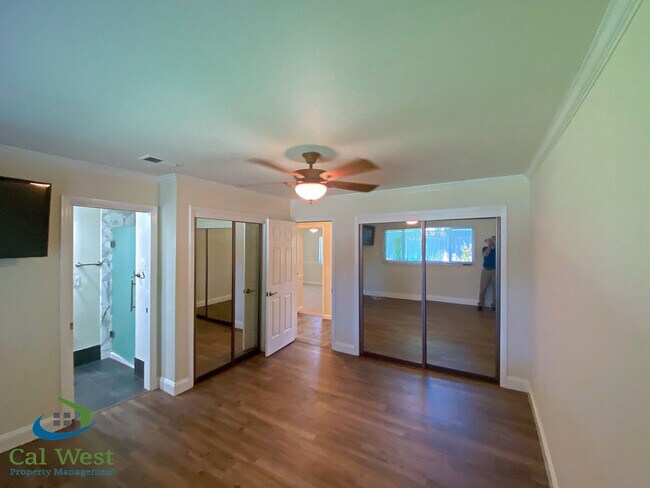 Building Photo - 4346 Glenmont Dr
